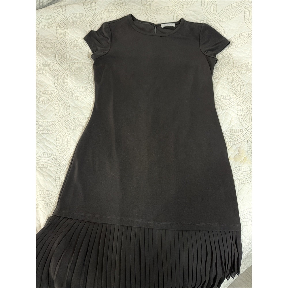 Calvin Klein Black Cap Sleeve Dress Pleated Ruffle Hem Size‎ Small (4) EUC